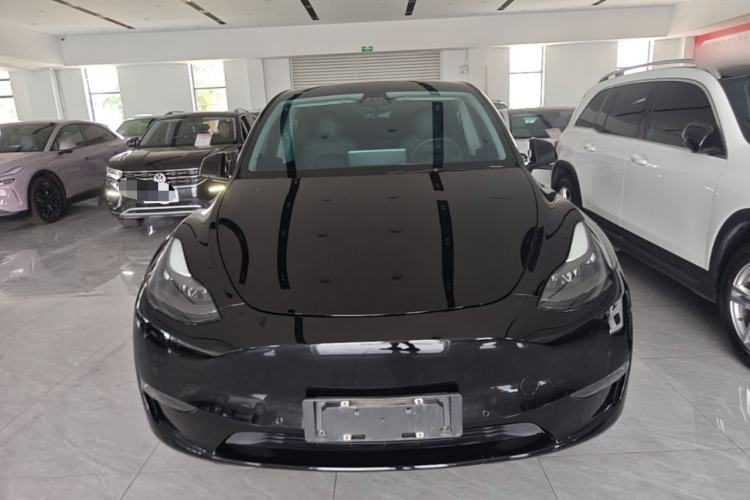 Tesla Model Y 2021 — 2