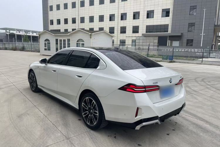 BMW 525Li 2024 — 4