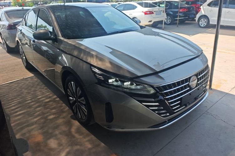 Nissan Altima 2022 — 3