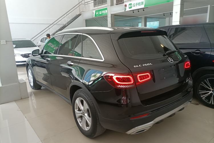 Mercedes-Benz GLC 260 L 2020 — фото 4