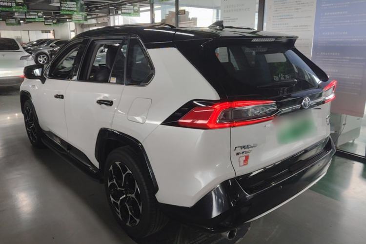 Toyota RAV4 2021 — 4