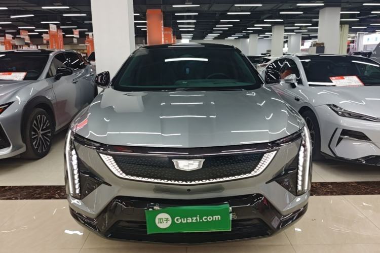Cadillac OPTIQ 2024 — 2