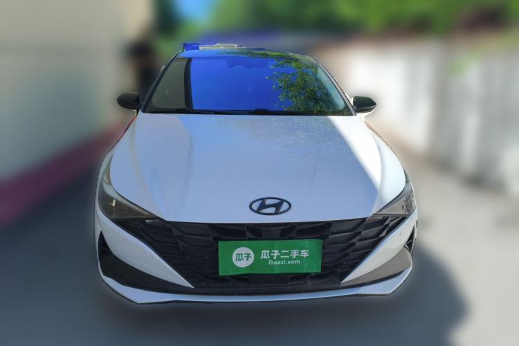 Hyundai Elantra 2022 — 2