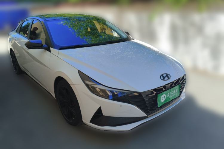 Hyundai Elantra 2022 — 3