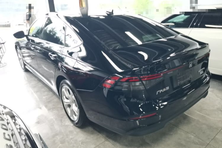 Honda Accord 2023 — 4