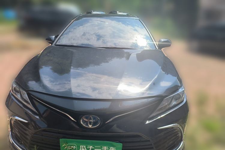 Toyota Camry 2021 — фото 2