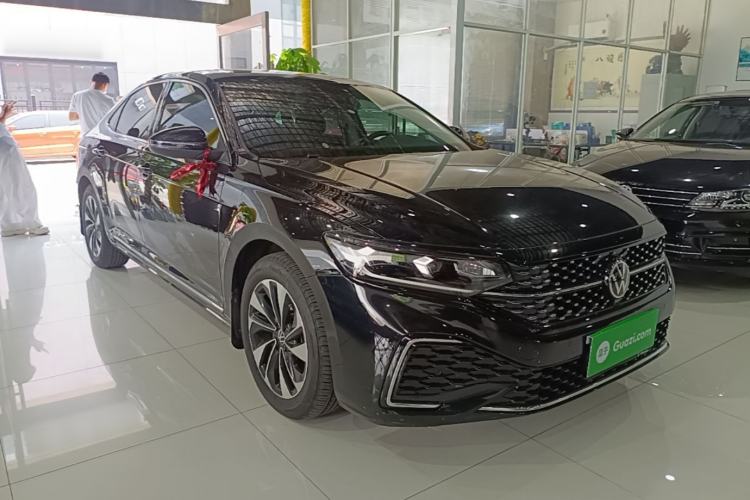 Volkswagen Passat 2023 — 3