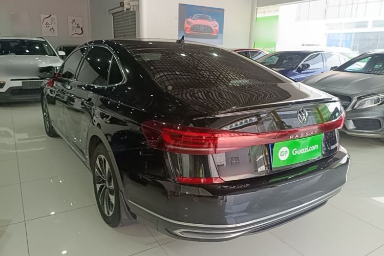 Volkswagen Passat 2023 — 4