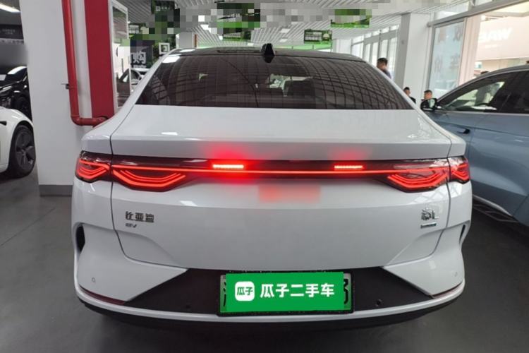 BYD Qin L 2025 — 5