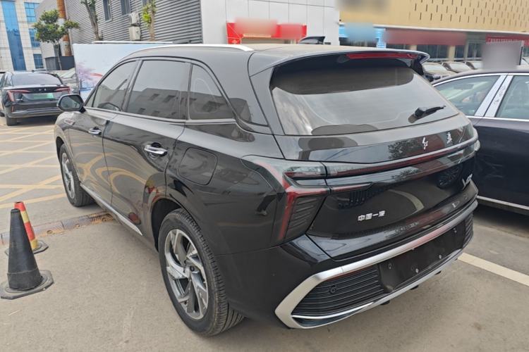Hongqi HS3 2024 — 3