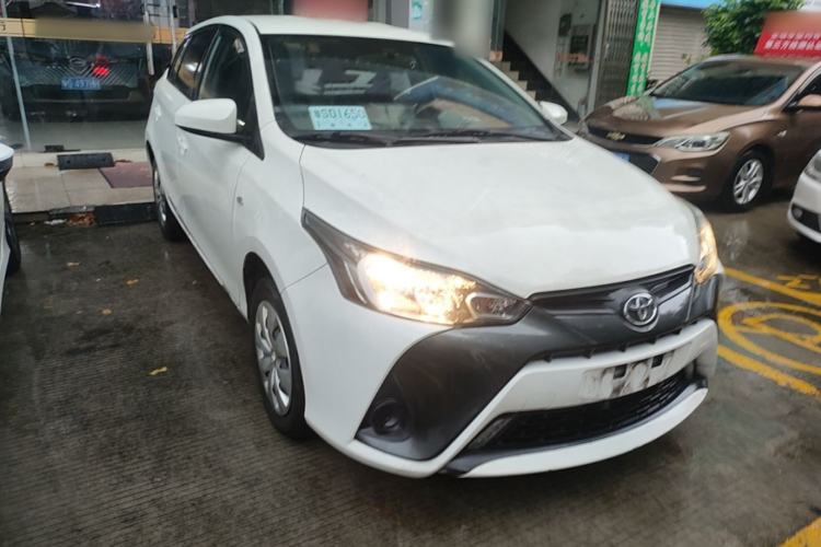 Toyota Yaris 2021 — фото 3