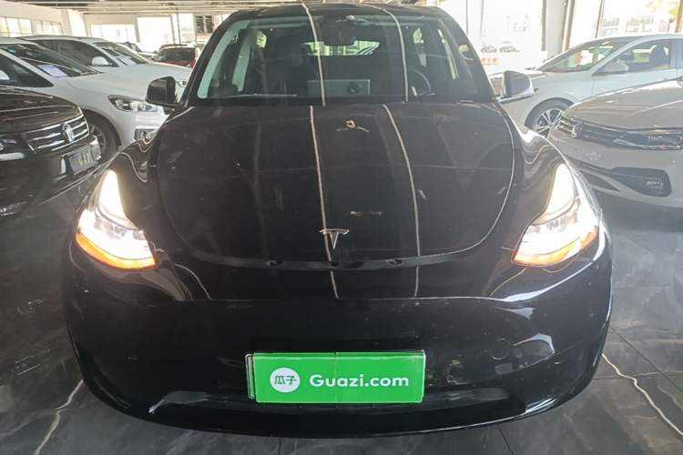 Tesla Model Y 2022 — 2
