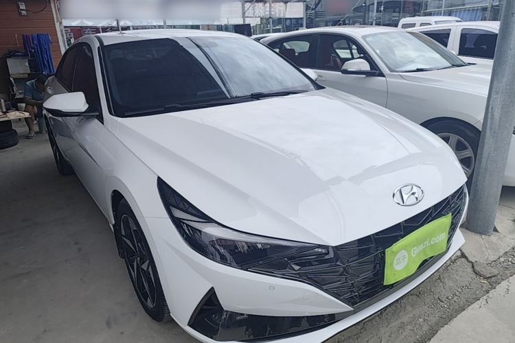 Hyundai Elantra 2021 — 3
