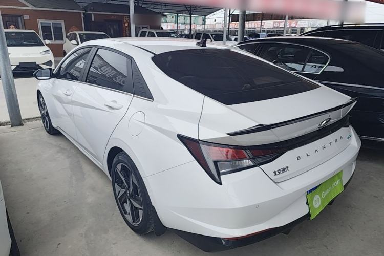 Hyundai Elantra 2021 — 4