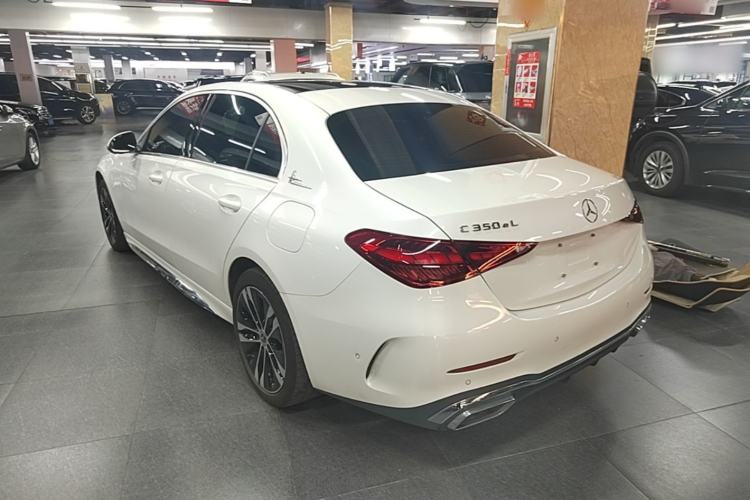 Mercedes-Benz C 350 eL 2023 — 4