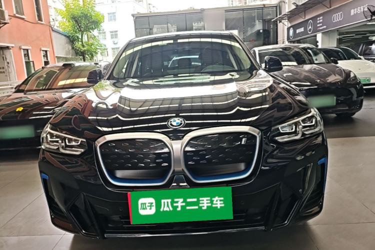 BMW iX3 2022 — 2