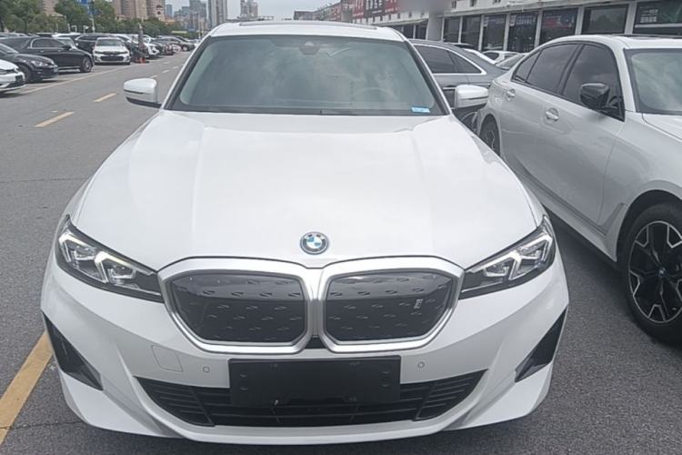 BMW i3 2022 — 2
