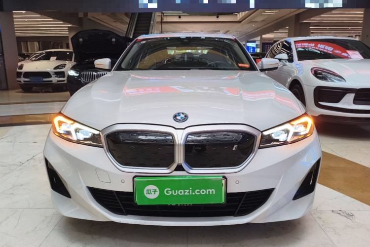 BMW i3 2022 — 2