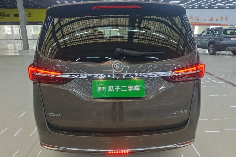 Buick GL8 2023 — 5