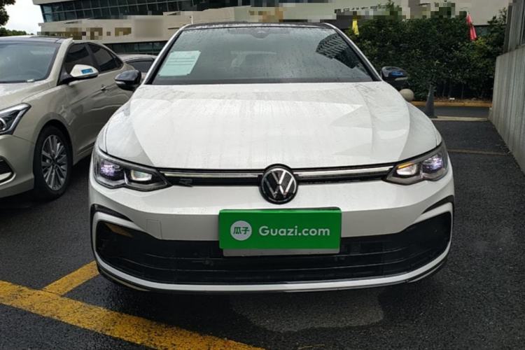 Volkswagen Golf 2024 — 2