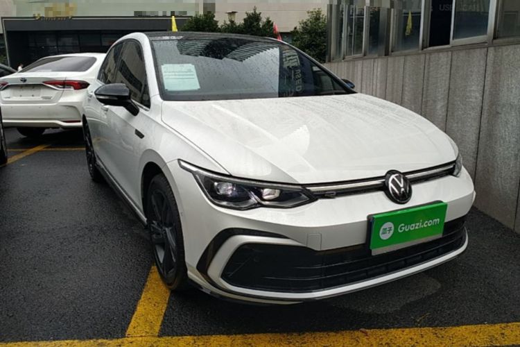 Volkswagen Golf 2024 — 3