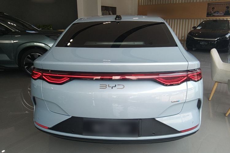 BYD Qin L 2025 — 5