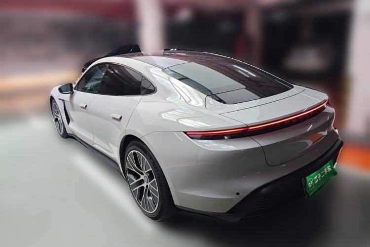 Porsche taycan 2020 — фото 4