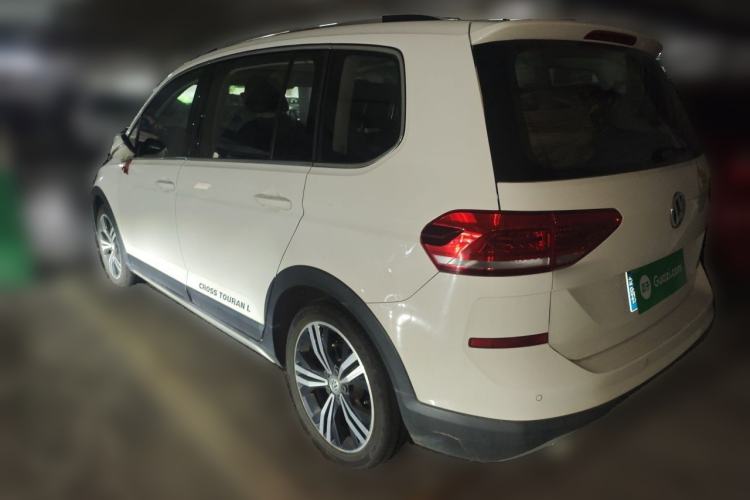 Volkswagen Touran 2021 — 4