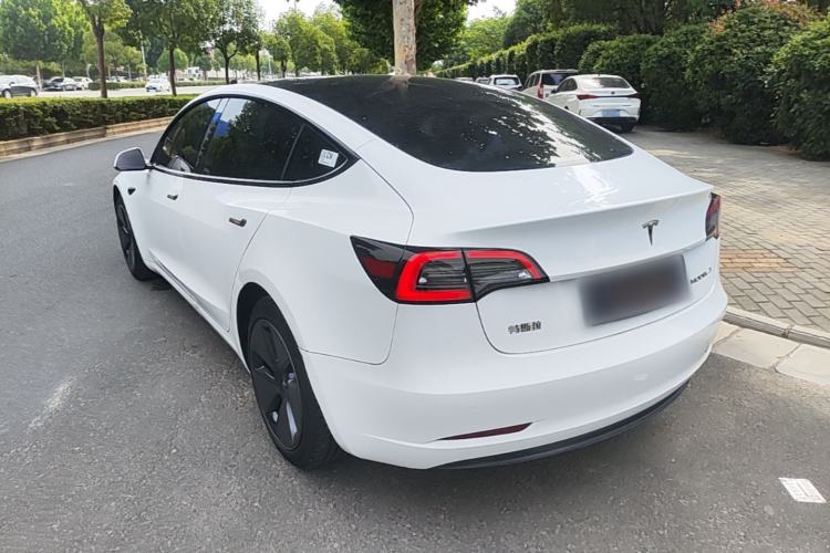 Tesla Model 3 2022 — 4