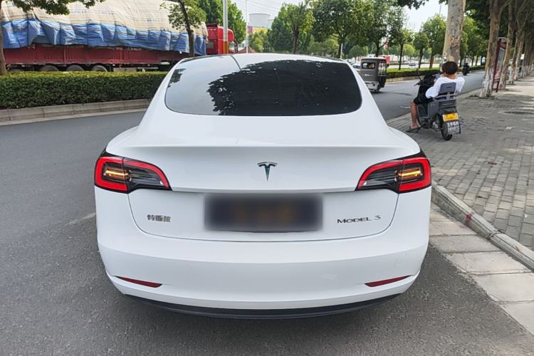 Tesla Model 3 2022 — 5