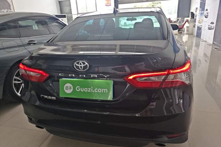 Toyota Camry 2023 — 5