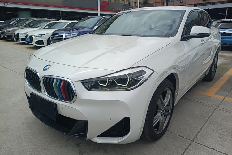 BMW X2 2021 — фото 1