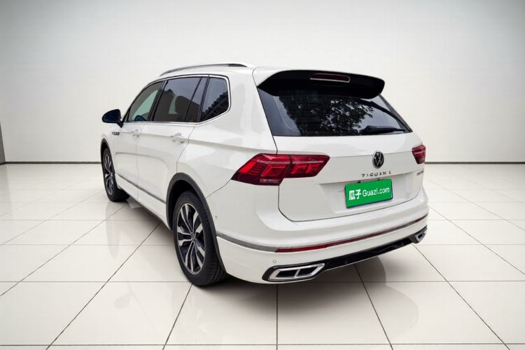 Volkswagen Tiguan L 2022 — 4
