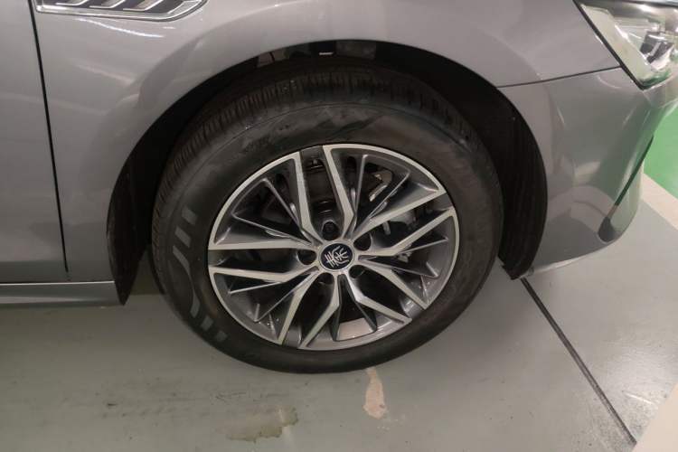 BYD Qin PLUS 2023 — 5