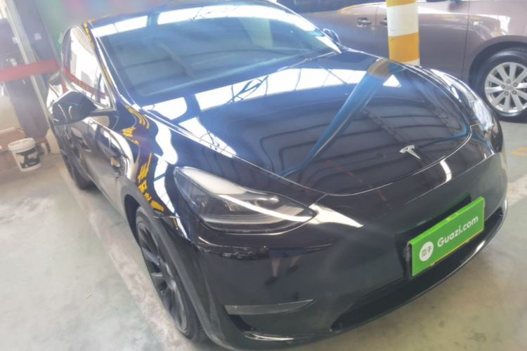 Tesla Model Y 2021 — 3