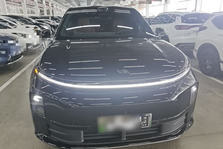 Li Auto L6 2025 — 2