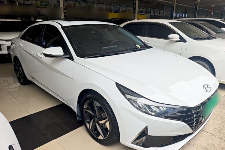 Hyundai Elantra 2021 — 3