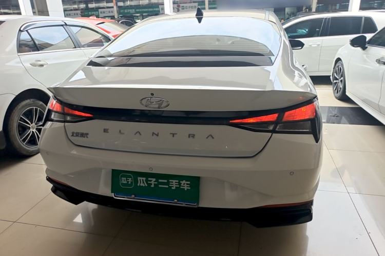 Hyundai Elantra 2021 — 5