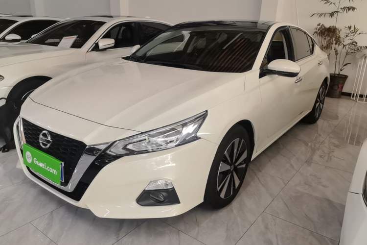 Nissan Altima 2021 — фото 1