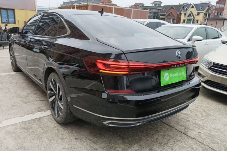 Volkswagen Passat 2023 — 4