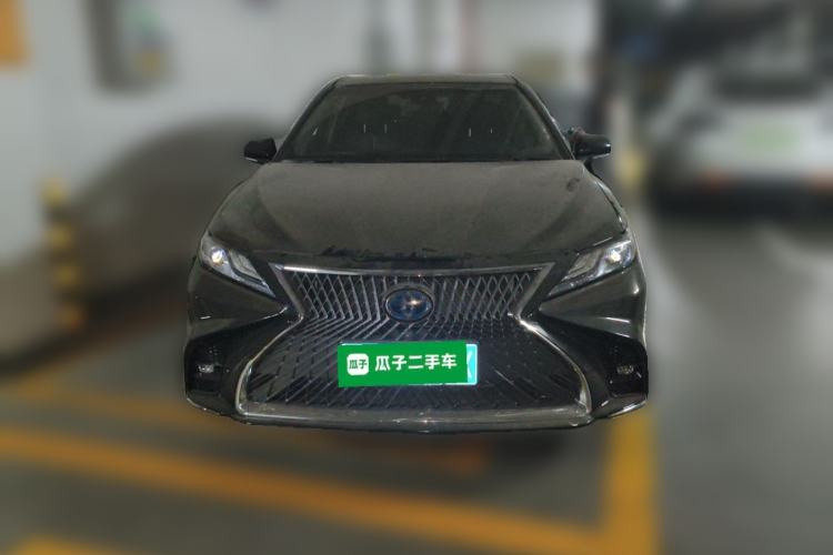 Toyota Camry 2019 — 2
