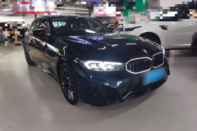 BMW 330Li 2025 — 3