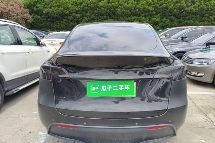 Tesla Model Y 2021 — 5