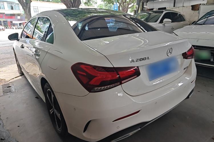 Mercedes-Benz A 200 L 2022 — фото 4