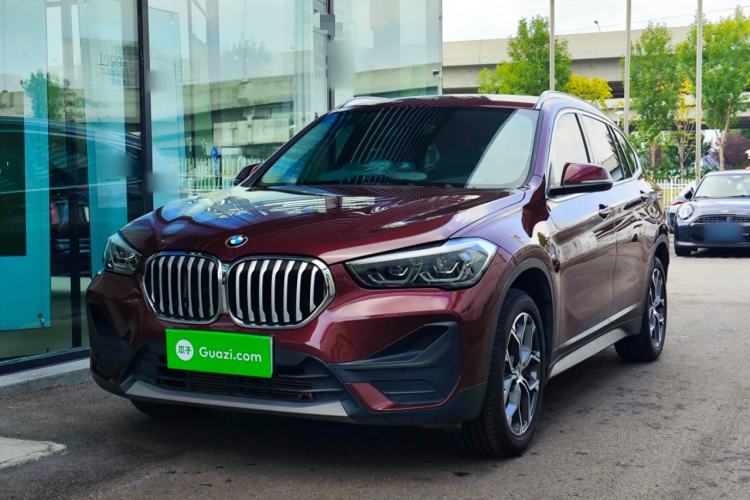 BMW X1 2021 — фото 1