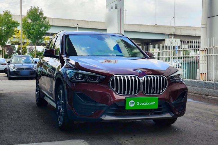 BMW X1 2021 — фото 3