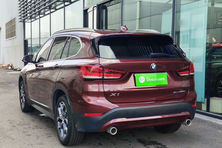 BMW X1 2021 — фото 4
