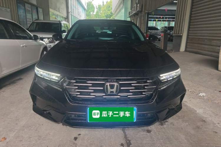 Honda Accord 2025 — 2