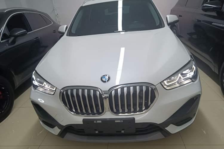 BMW X1 2022 — 2