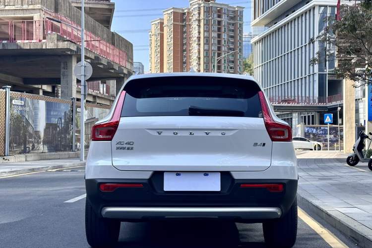 Volvo XC40 2024 — 5